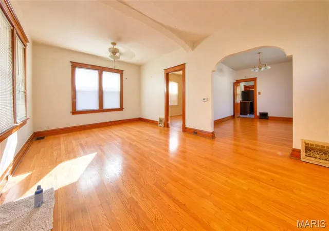 Photo 4 of Single family home for sale at 4368 Miami St, Saint Louis, MO 63116 | MLS# MIS26065693 | Listing updated on 2026-10-13
