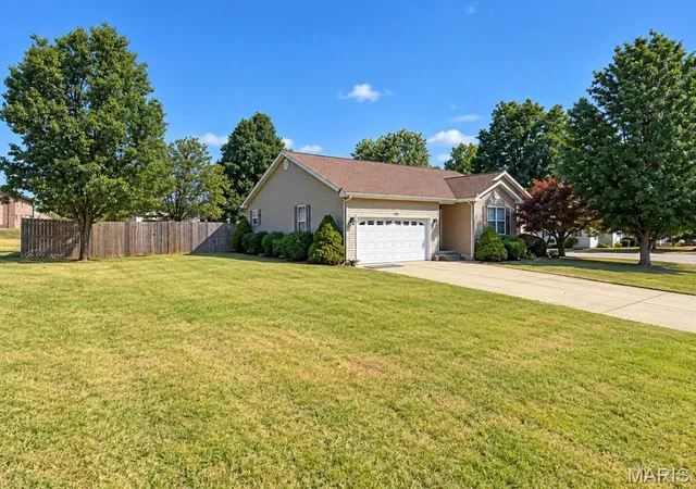 Photo 1 of Single family home for sale at 102 Ray Lee Dr, Park Hills, MO 63601 | MLS# MIS26065694 | Listing updated on 2026-10-14