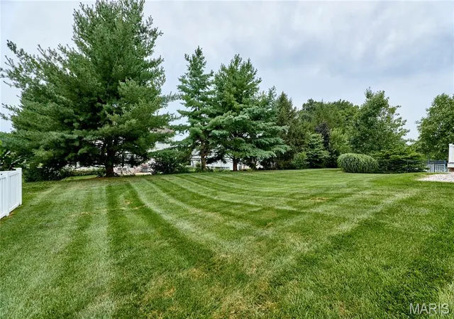Photo 2 of Single family home for sale at 7428 Heathermoor Ln, Dardenne Prairie, MO 63368 | MLS# MIS26065704 | Listing updated on 2026-10-21