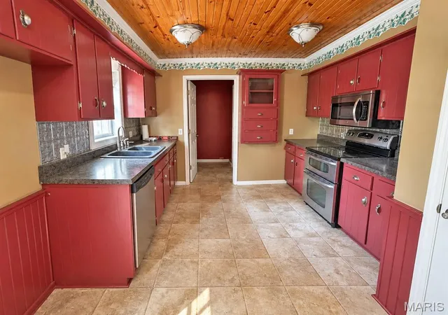 Photo 3 of Single family home for sale at 807 Dexter Crk Dr, Dexter, MO 63841 | MLS# MIS26065705 | Listing updated on 2026-10-13