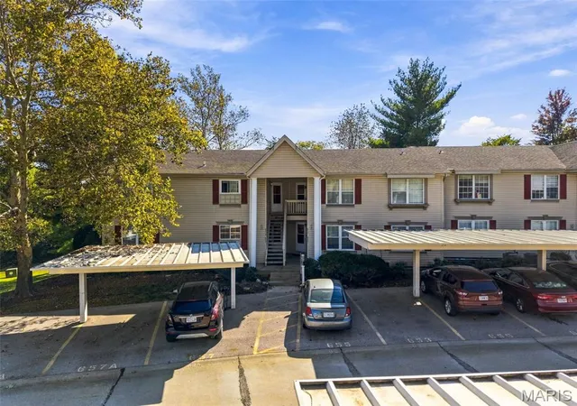Photo 1 of Condo for sale at 657a Sugar Trl Ct #5, Saint Peters, MO 63376 | MLS# MIS26065710 | Listing updated on 2026-10-18