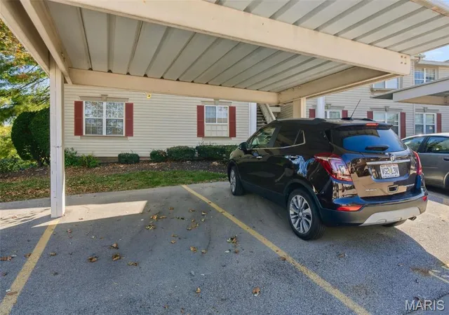 Photo 4 of Condo for sale at 657a Sugar Trl Ct #5, Saint Peters, MO 63376 | MLS# MIS26065710 | Listing updated on 2026-10-18