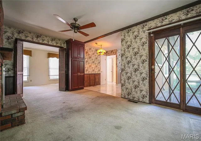 Photo 4 of Sale Pending at 1333 Sherbrooke Rd, Saint Charles, MO 63303 | MLS# MIS26065713 | Listing updated on 2026-10-18