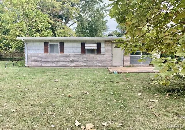 Photo 2 of Single family home for sale at 905 E 5th Street, East Saint Louis, IL 62206 | MLS# MIS26065716 | Listing updated on 2026-10-13