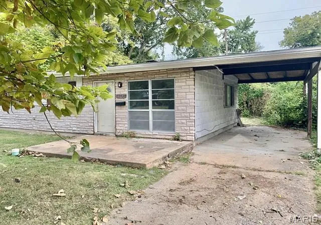 Photo 3 of Single family home for sale at 905 E 5th Street, East Saint Louis, IL 62206 | MLS# MIS26065716 | Listing updated on 2026-10-13