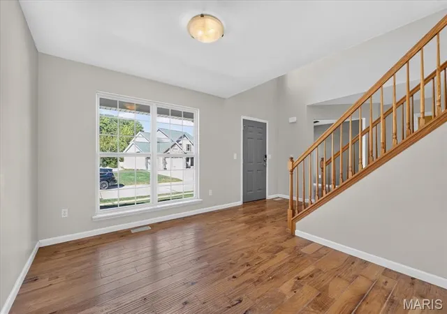 Photo 3 of Single family home for sale at 1212 Konert Valley Dr, Fenton, MO 63026 | MLS# MIS26065719 | Listing updated on 2026-10-16
