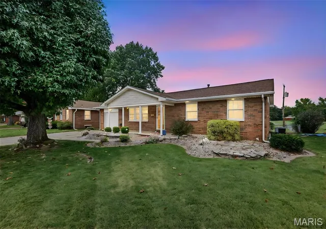 Photo 1 of Single family home for sale at 179 Red Bud Dr, Wood River, IL 62095 | MLS# MIS26065720 | Listing updated on 2026-10-16
