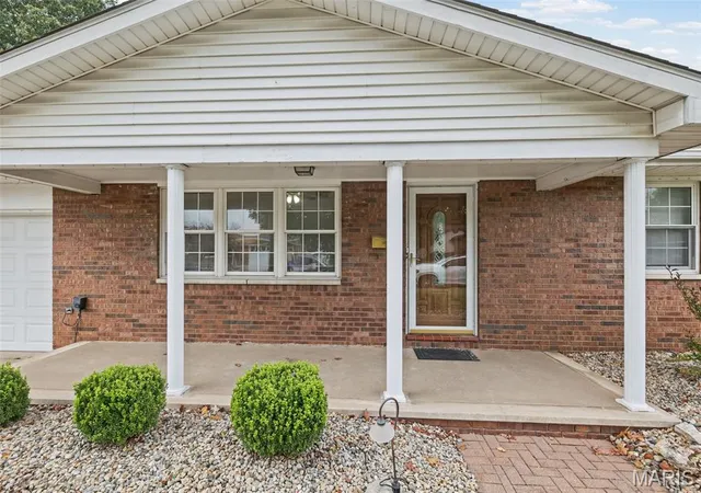 Photo 4 of Single family home for sale at 179 Red Bud Dr, Wood River, IL 62095 | MLS# MIS26065720 | Listing updated on 2026-10-16