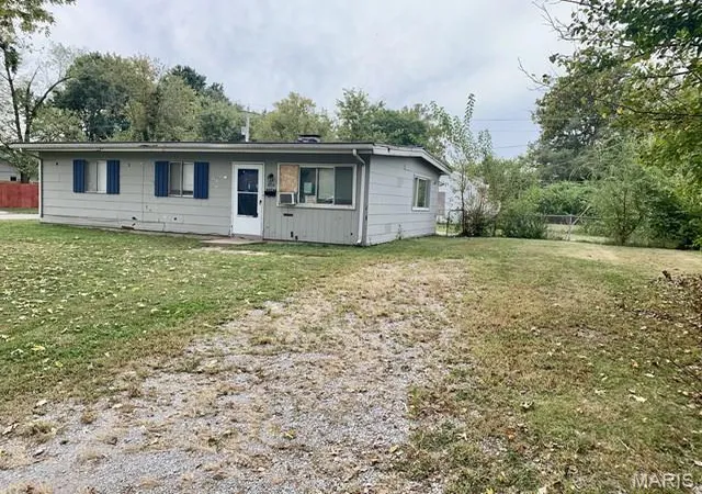 Photo 3 of Single family home for sale at 808 E 5th Street, East Saint Louis, IL 62206 | MLS# MIS26065721 | Listing updated on 2026-10-13