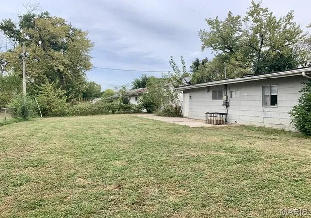 Photo 3 of Single family home for sale at 808 E 5th Street, East Saint Louis, IL 62206 | MLS# MIS26065721 | Listing updated on 2026-10-13