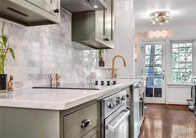 Listing Photo 5 - Condo for sale in building located at 731 Westwood, Saint Louis, MO 63105 - Unit #1N