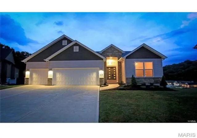 Photo 1 of Single family home for sale at 477 Amber Lake Ct, Imperial, MO 63052 | MLS# MIS26065726 | Listing updated on 2026-10-16