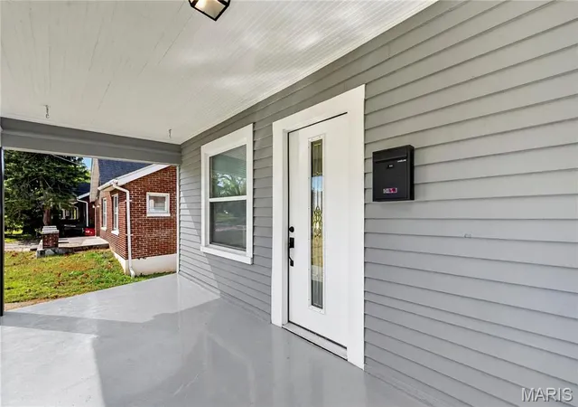 Photo 2 of Single family home for sale at 1321 Weleba Ave, Saint Louis, MO 63121 | MLS# MIS26065731 | Listing updated on 2026-10-23