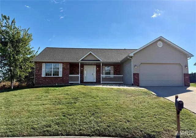 Photo 1 of Single family home for sale at 793 Cedar Ml Dr, Belleville, IL 62221 | MLS# MIS26065733 | Listing updated on 2026-10-21