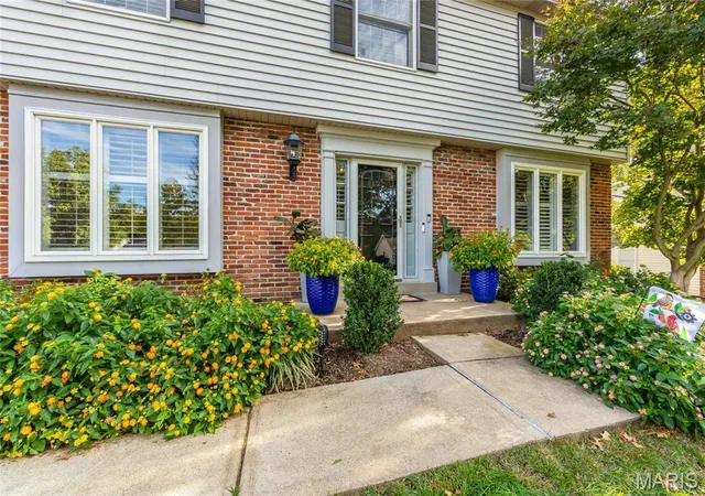 Photo 1 of Single family home for sale at 15610 Cedarmill Dr, Chesterfield, MO 63017 | MLS# MIS26065736 | Listing updated on 2026-10-22