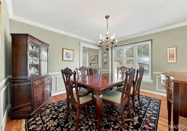 Photo 4 of Single family home for sale at 15610 Cedarmill Dr, Chesterfield, MO 63017 | MLS# MIS26065736 | Listing updated on 2026-10-22