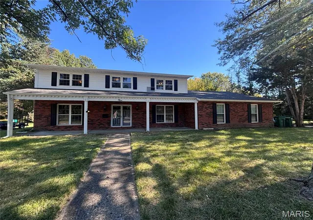 Photo 1 of Single family home for sale at 4 Joshua Dr, O Fallon, IL 62269 | MLS# MIS26065739 | Listing updated on 2026-10-16