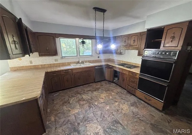 Photo 3 of Single family home for sale at 4 Joshua Dr, O Fallon, IL 62269 | MLS# MIS26065739 | Listing updated on 2026-10-16