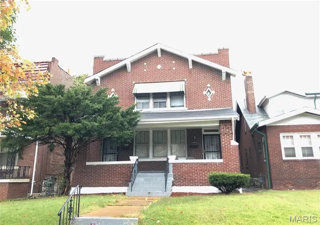 Photo 2 of Multi family home for sale at 5039 Northland Ave, Saint Louis, MO 63113 | MLS# MIS26065740 | Listing updated on 2026-10-13