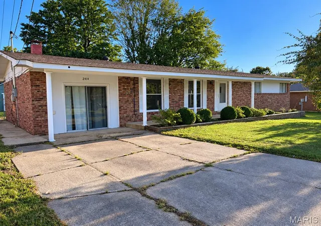 Photo 1 of Single family home for sale at 2414 Covington Meadows, Poplar Bluff, MO 63901 | MLS# MIS26065746 | Listing updated on 2026-10-14