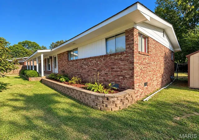 Photo 2 of Single family home for sale at 2414 Covington Meadows, Poplar Bluff, MO 63901 | MLS# MIS26065746 | Listing updated on 2026-10-14