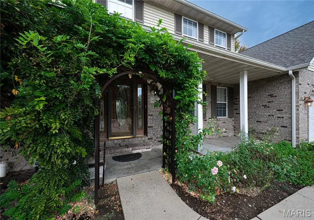 Photo 2 of Single family home for sale at 326 Fairwood Hills Rd, O Fallon, IL 62269 | MLS# MIS26065759 | Listing updated on 2026-10-20
