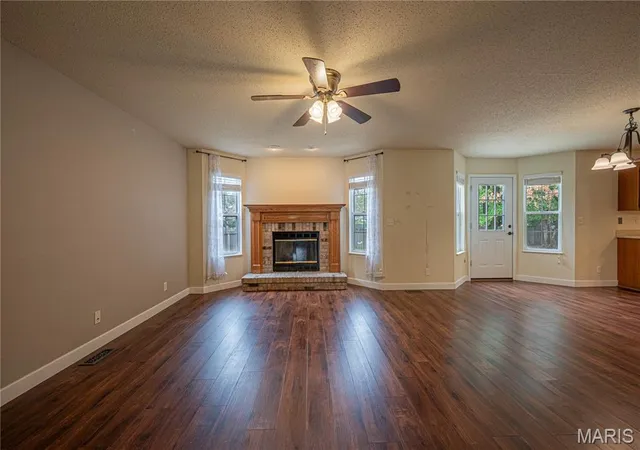 Photo 3 of Single family home for sale at 326 Fairwood Hills Rd, O Fallon, IL 62269 | MLS# MIS26065759 | Listing updated on 2026-10-28