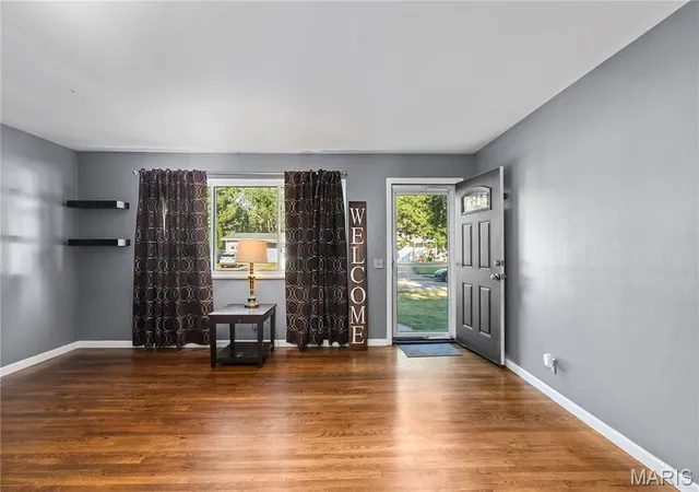Photo 4 of Single family home for sale at 680 Crabapple Ln, Florissant, MO 63031 | MLS# MIS26065764 | Listing updated on 2026-10-21