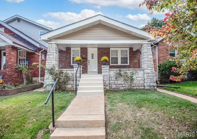 Photo 1 of Single family home for sale at 3808 Burgen Ave, Saint Louis, MO 63116 | MLS# MIS26065780 | Listing updated on 2026-10-19
