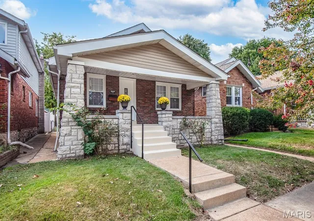 Photo 2 of Single family home for sale at 3808 Burgen Ave, Saint Louis, MO 63116 | MLS# MIS26065780 | Listing updated on 2026-10-19