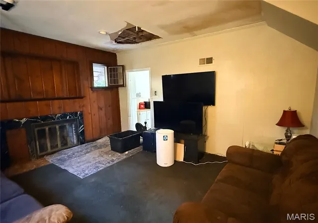 Photo 4 of Single family home for sale at 6939 Mardel Ave, Saint Louis, MO 63109 | MLS# MIS26065784 | Listing updated on 2026-10-13