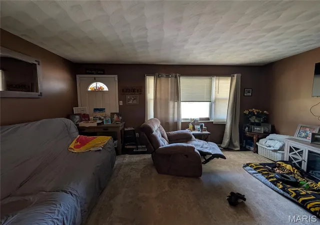 Photo 2 of Single family home for sale at 3759 Dorothy Dr, De Soto, MO 63020 | MLS# MIS26065797 | Listing updated on 2026-10-20
