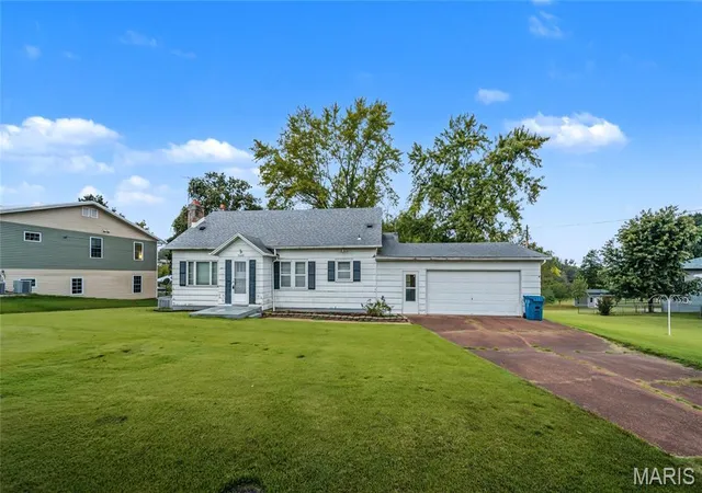 Photo 1 of Single family home for sale at 1105 Vienna Rolla Rd, Vienna, MO 65582 | MLS# MIS26065819 | Listing updated on 2026-10-13