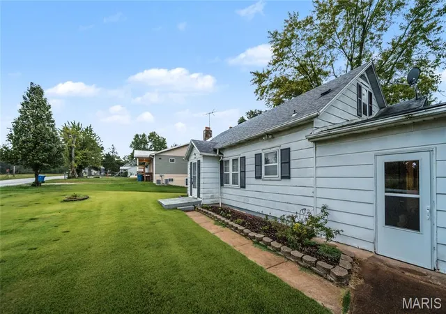 Photo 3 of Single family home for sale at 1105 Vienna Rolla Rd, Vienna, MO 65582 | MLS# MIS26065819 | Listing updated on 2026-10-13