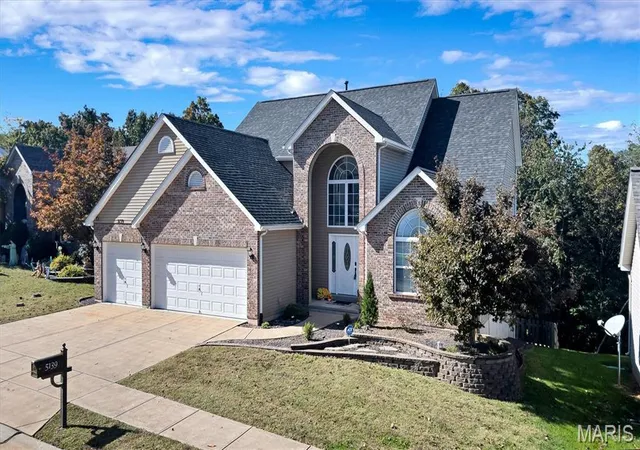 Photo 1 of Sale Pending at 5139 Romaine Spring Dr, Fenton, MO 63026 | MLS# MIS26065822 | Listing updated on 2026-10-26