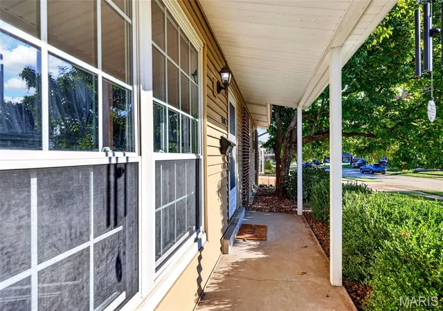 Photo 4 of Single family home for sale at 2145 Crane Dr, Florissant, MO 63031 | MLS# MIS26065825 | Listing updated on 2026-10-26