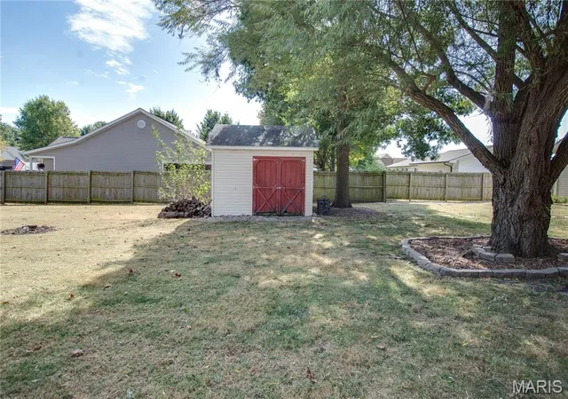 Photo 39 of Single family home for sale at 1207 Beaty Mound Rd, Jerseyville, IL 62052 | MLS# MIS26065829 | Listing updated on 2026-10-28