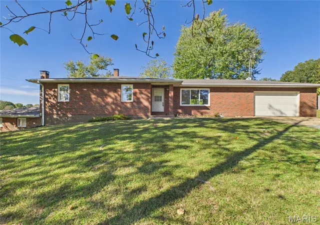 Photo 3 of Single family home for sale at 5091 Hwy M, Poplar Bluff, MO 63901 | MLS# MIS26065830 | Listing updated on 2026-10-16