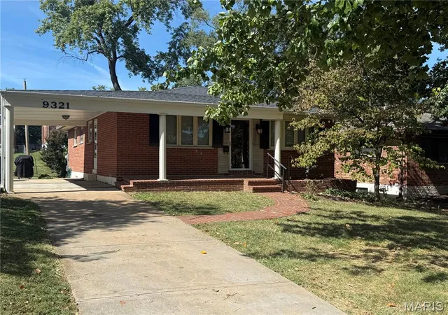 Photo 1 of Sale Pending at 9321 Radio Dr, Saint Louis, MO 63123 | MLS# MIS26065832 | Listing updated on 2026-10-13