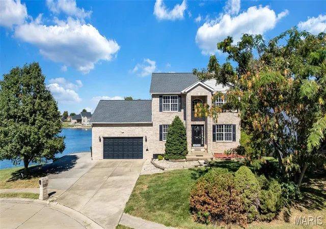 Single family home for sale at 1033 Turtle Dove Trl, Waterloo, IL 62298 | MLS# MIS26065835