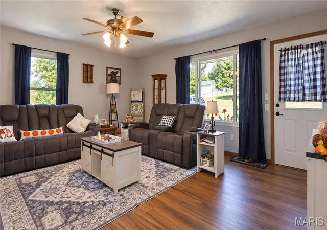 Photo 3 of Single family home for sale at 305 Woolsey St, Mountain View, MO 65548 | MLS# MIS26065836 | Listing updated on 2026-10-13