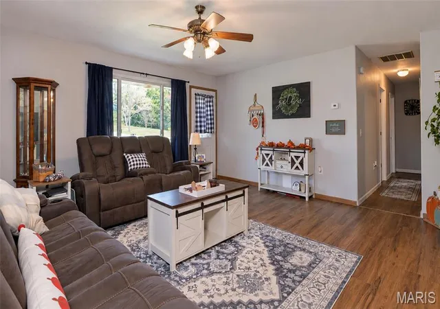 Photo 3 of Single family home for sale at 305 Woolsey St, Mountain View, MO 65548 | MLS# MIS26065836 | Listing updated on 2026-10-13