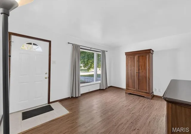 Photo 3 of Single family home for sale at 165 Brackleigh Ln, Florissant, MO 63031 | MLS# MIS26065839 | Listing updated on 2026-10-15