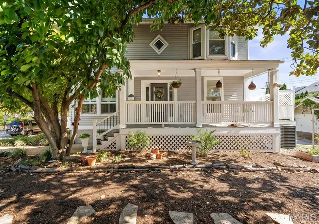 Photo 1 of Sale Pending at 5726 Kingsbury Pl, Saint Louis, MO 63112 | MLS# MIS26065844 | Listing updated on 2026-10-19