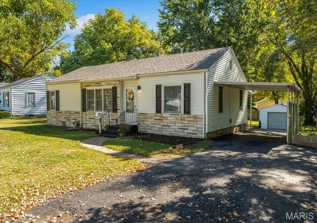 Photo 1 of Single family home for sale at 108 March Dr, Collinsville, IL 62234 | MLS# MIS26065858 | Listing updated on 2026-10-19