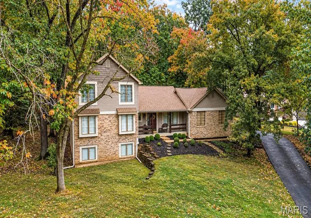 Photo 2 of Single family home for sale at 428 Sundowner Ridge Ct, Wildwood, MO 63011 | MLS# MIS26065860 | Listing updated on 2026-10-22