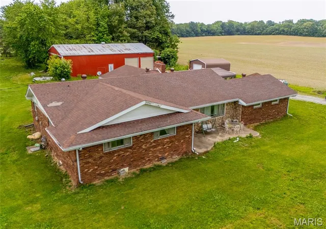 Photo 2 of Single family home for sale at 1207 State Route 14, Mulkeytown, IL 62865 | MLS# MIS26065863 | Listing updated on 2026-10-19