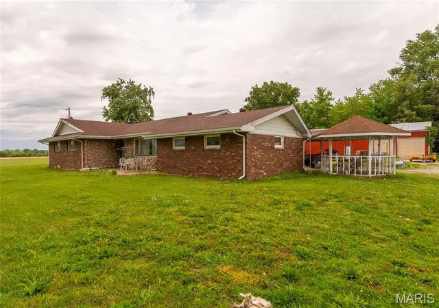 Photo 3 of Single family home for sale at 1207 State Route 14, Mulkeytown, IL 62865 | MLS# MIS26065863 | Listing updated on 2026-10-19