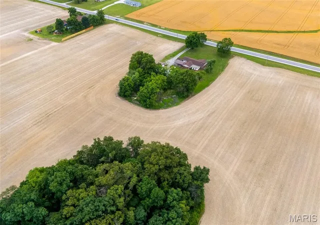 Photo 4 of Single family home for sale at 1207 State Route 14, Mulkeytown, IL 62865 | MLS# MIS26065863 | Listing updated on 2026-10-19