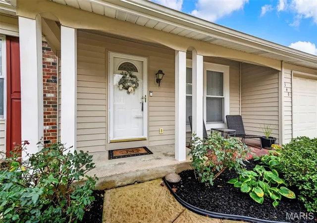Photo 2 of Sale Pending at 348 Parma Dr, Ballwin, MO 63021 | MLS# MIS26065865 | Listing updated on 2026-10-17